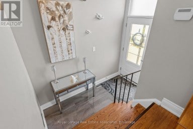 20 HONEYWOOD ROAD Toronto (Glenfield-Jane Heights) Ontario photo 14