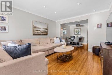 20 HONEYWOOD ROAD Toronto (Glenfield-Jane Heights) Ontario photo 16