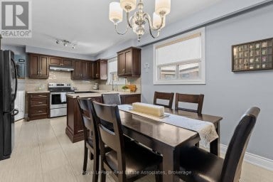20 HONEYWOOD ROAD Toronto (Glenfield-Jane Heights) Ontario photo 22