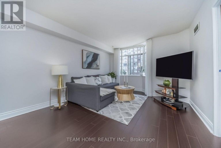 604 - 300 WEBB DRIVE, Mississauga (City Centre), Ontario, L5B3W3
