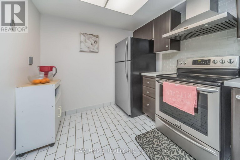 604 - 300 WEBB DRIVE, Mississauga (City Centre), Ontario, L5B3W3