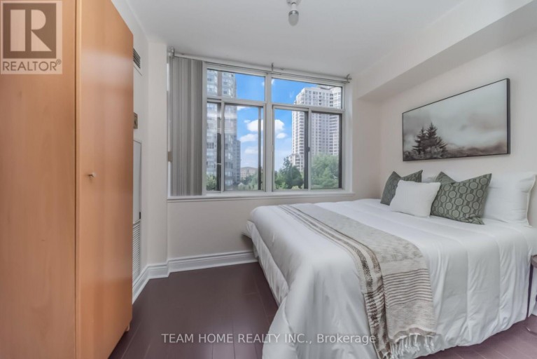 604 - 300 WEBB DRIVE, Mississauga (City Centre), Ontario, L5B3W3