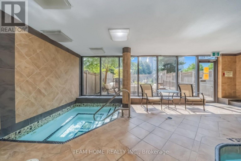 604 - 300 WEBB DRIVE, Mississauga (City Centre), Ontario, L5B3W3