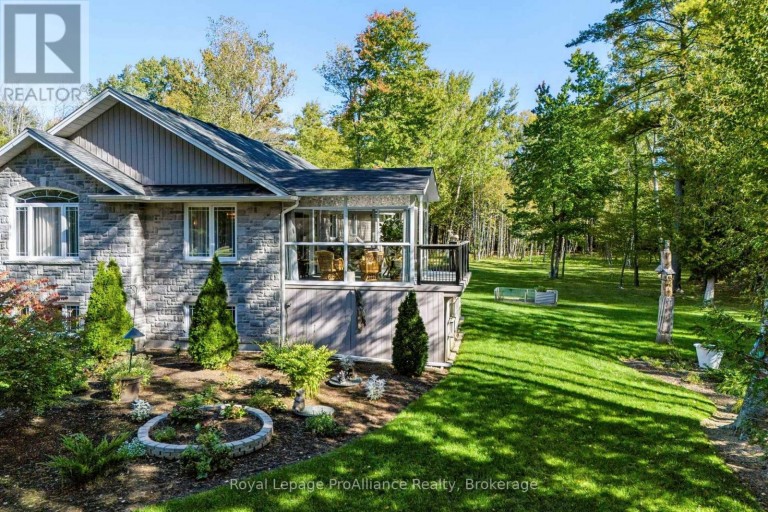 21502 LOYALIST PARKWAY (HIGHWAY 33) PARKWAY, Prince Edward County (Ameliasburg Ward), Ontario, K0K1L0