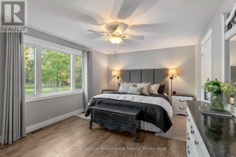 21502 LOYALIST PARKWAY (HIGHWAY 33) PARKWAY, Prince Edward County (Ameliasburg Ward), Ontario, K0K1L0