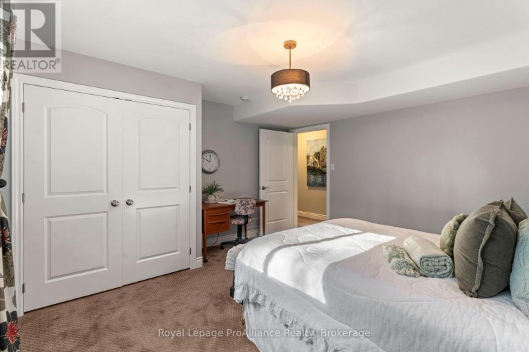 21502 LOYALIST PARKWAY (HIGHWAY 33) PARKWAY, Prince Edward County (Ameliasburg Ward), Ontario, K0K1L0