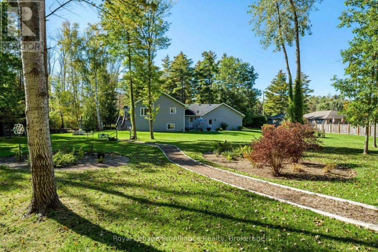 21502 LOYALIST PARKWAY (HIGHWAY 33) PARKWAY, Prince Edward County (Ameliasburg Ward), Ontario, K0K1L0