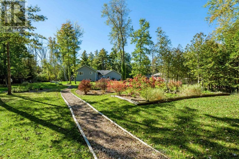 21502 LOYALIST PARKWAY (HIGHWAY 33) PARKWAY, Prince Edward County (Ameliasburg Ward), Ontario, K0K1L0