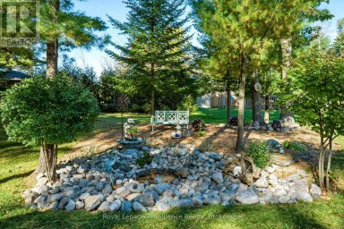 21502 LOYALIST PARKWAY (HIGHWAY 33) PARKWAY Prince Edward County (Ameliasburg Ward) Ontario photo 4