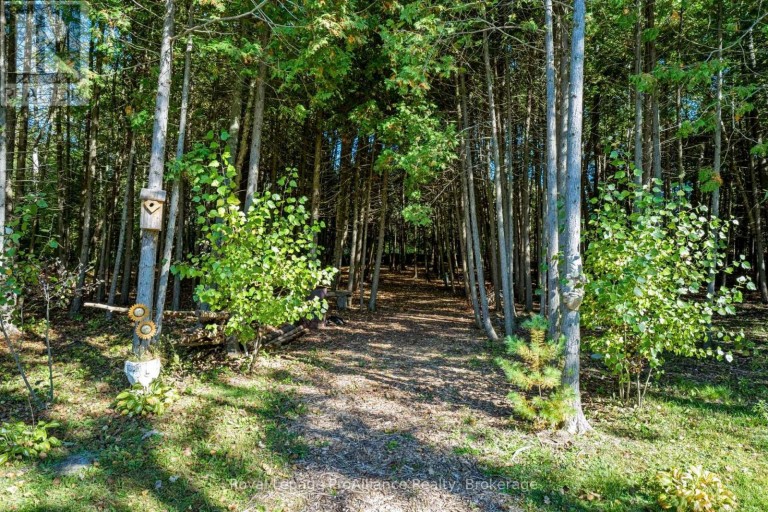 21502 LOYALIST PARKWAY (HIGHWAY 33) PARKWAY, Prince Edward County (Ameliasburg Ward), Ontario, K0K1L0