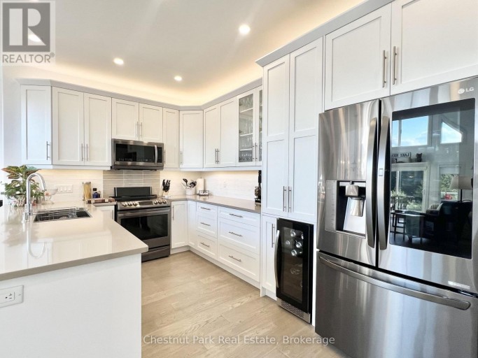 28 - 8 WILLIAM JAMES COURT, Dysart et al (Dysart), Ontario, K0M1S0
