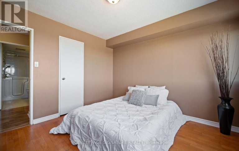 1406 - 1580 MISSISSAUGA VALLEY BOULEVARD, Mississauga (Mississauga Valleys), Ontario, L5A3T8