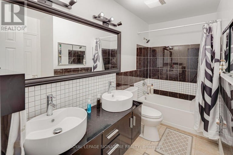 45 FENELON DRIVE, Toronto (Parkwoods-Donalda), Ontario, M3A3K4