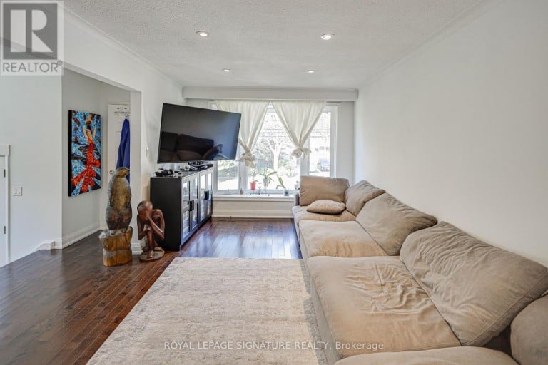 45 FENELON DRIVE, Toronto (Parkwoods-Donalda), Ontario, M3A3K4