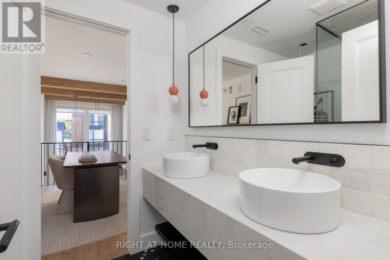 174 CEDRIC AVENUE, Toronto (Oakwood Village), Ontario, M6C3X8