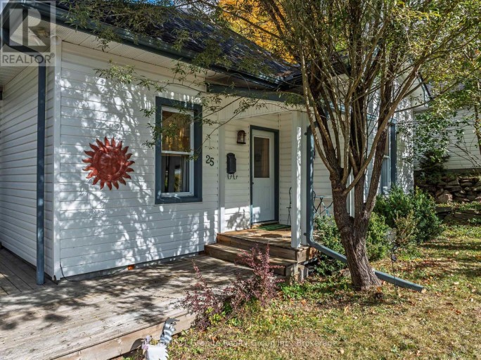 25 GEORGE STREET, Dysart et al (Dysart), Ontario, K0M1S0