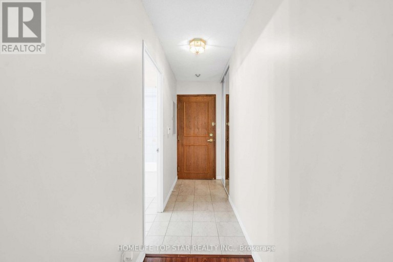 1011 - 8 LEE CENTRE DRIVE, Toronto (Woburn), Ontario, M1H3H8