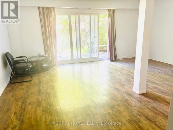 7 - 925 BAYLY STREET, Pickering (West Shore), Ontario, L1W1L4