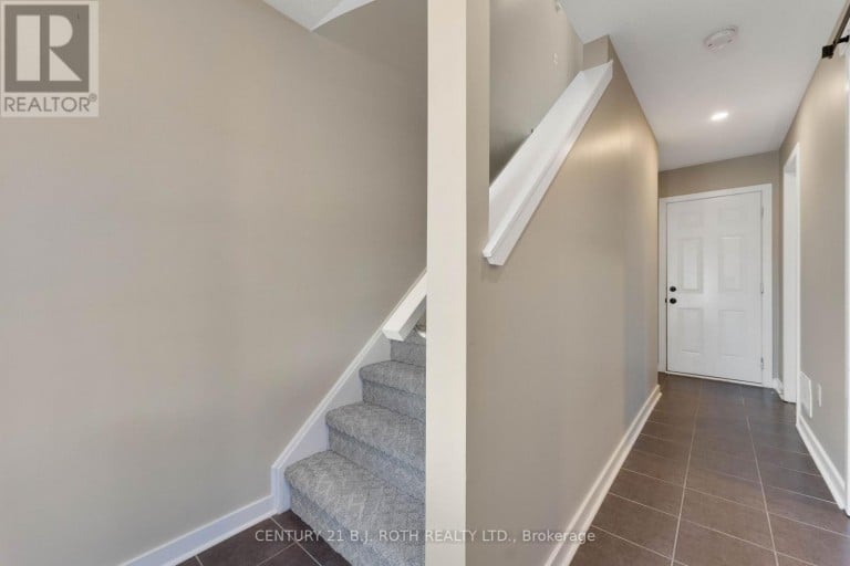 13 - 91 COUGHLIN ROAD, Barrie (Holly), Ontario, L4N0L6