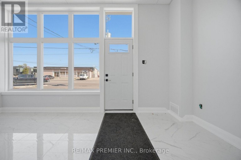 34 RIVALDA ROAD E, Toronto (Humbermede), Ontario, M9M2M3
