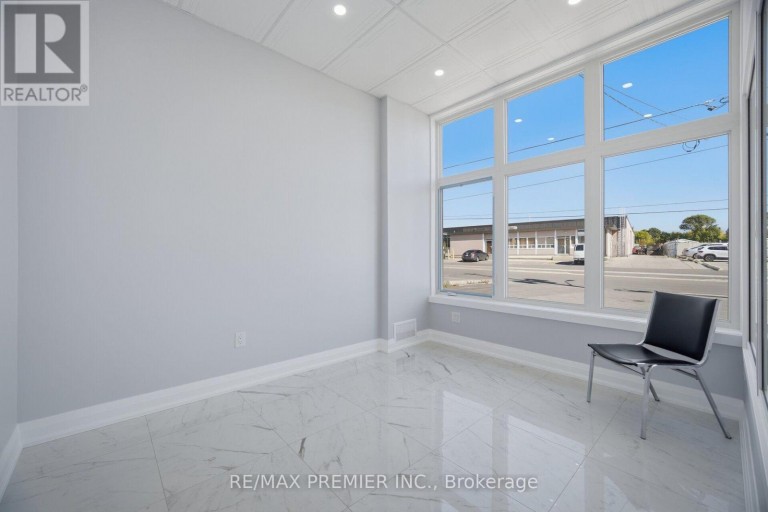 34 RIVALDA ROAD E, Toronto (Humbermede), Ontario, M9M2M3