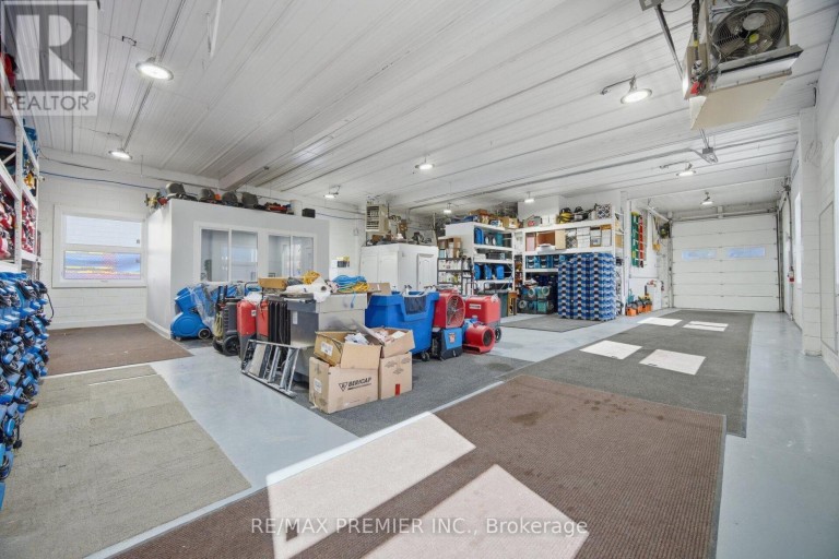 34 RIVALDA ROAD E, Toronto (Humbermede), Ontario, M9M2M3