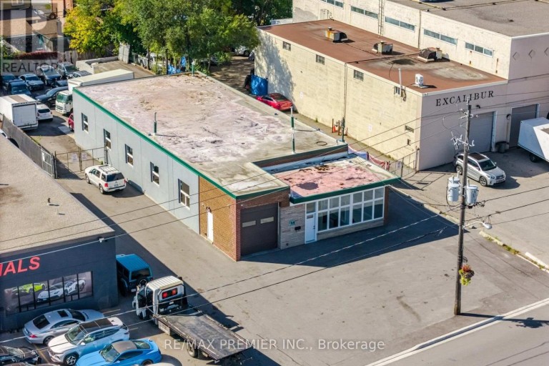 34 RIVALDA ROAD E, Toronto (Humbermede), Ontario, M9M2M3