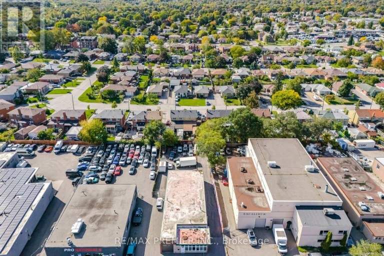 34 RIVALDA ROAD E, Toronto (Humbermede), Ontario, M9M2M3