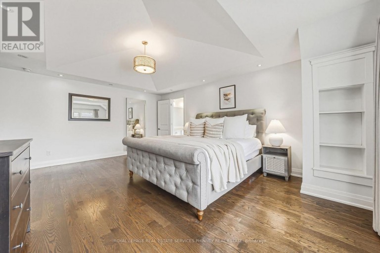 52 JOYMAR DRIVE, Mississauga (Streetsville), Ontario, L5M1E9