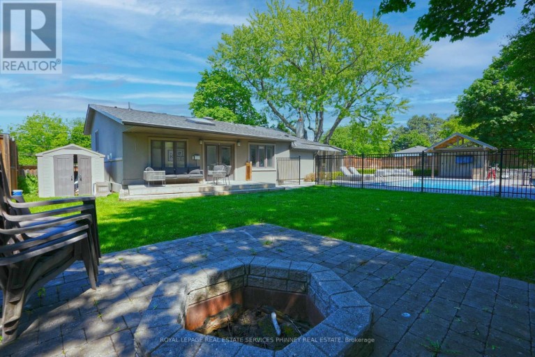 52 JOYMAR DRIVE, Mississauga (Streetsville), Ontario, L5M1E9
