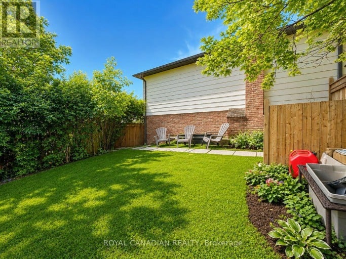 36 MAPLEGROVE AVENUE, Bradford West Gwillimbury (Bradford), Ontario, L3Z1S1