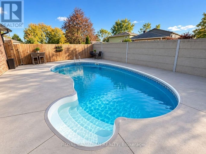 36 MAPLEGROVE AVENUE, Bradford West Gwillimbury (Bradford), Ontario, L3Z1S1