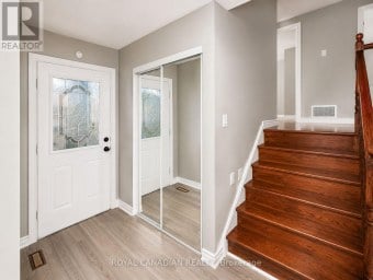 36 MAPLEGROVE AVENUE Bradford West Gwillimbury (Bradford) Ontario photo 4