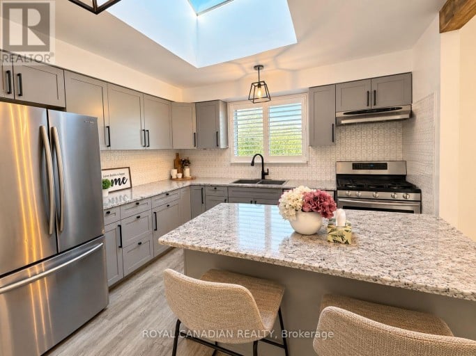 36 MAPLEGROVE AVENUE, Bradford West Gwillimbury (Bradford), Ontario, L3Z1S1
