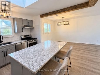 36 MAPLEGROVE AVENUE Bradford West Gwillimbury (Bradford) Ontario photo 8