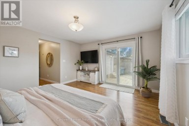 16 ARGYLE DRIVE Guelph (Dovercliffe Park/Old University) Ontario photo 16