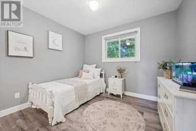 16 ARGYLE DRIVE Guelph (Dovercliffe Park/Old University) Ontario photo 18