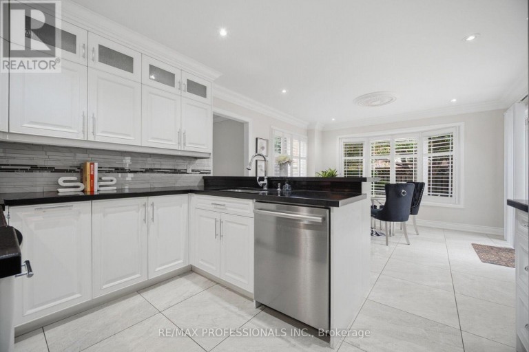 4 MCFADDEN DRIVE, Brampton (Heart Lake East), Ontario, L6Z3H4