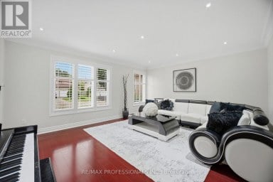 4 MCFADDEN DRIVE Brampton (Heart Lake East) Ontario photo 17