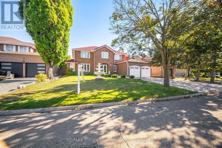 4 MCFADDEN DRIVE, Brampton (Heart Lake East), Ontario, L6Z3H4