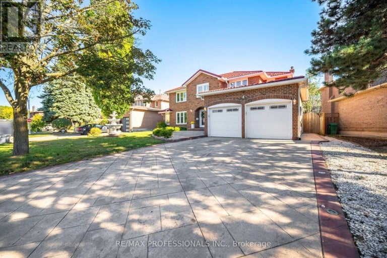 4 MCFADDEN DRIVE, Brampton (Heart Lake East), Ontario, L6Z3H4