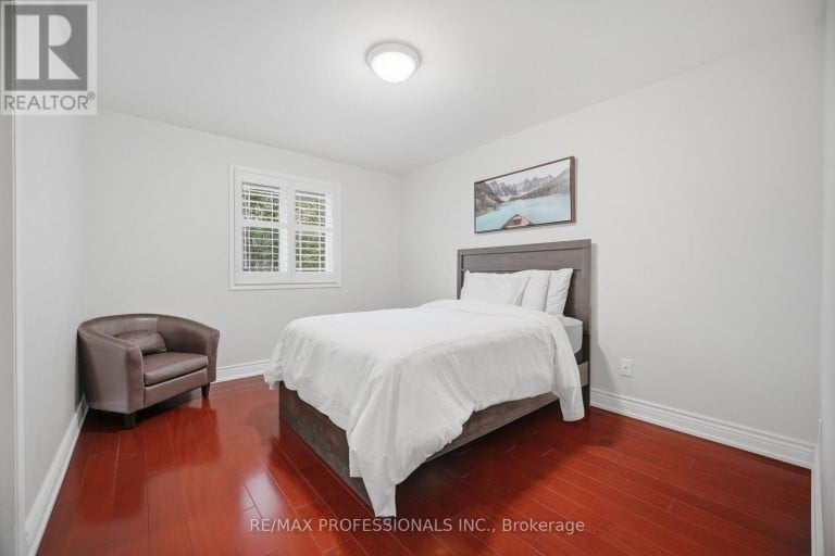 4 MCFADDEN DRIVE, Brampton (Heart Lake East), Ontario, L6Z3H4