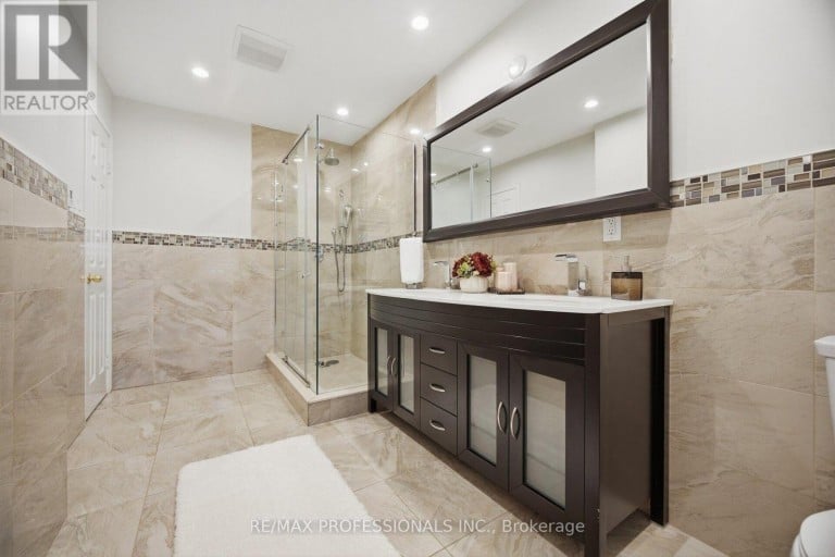 4 MCFADDEN DRIVE, Brampton (Heart Lake East), Ontario, L6Z3H4