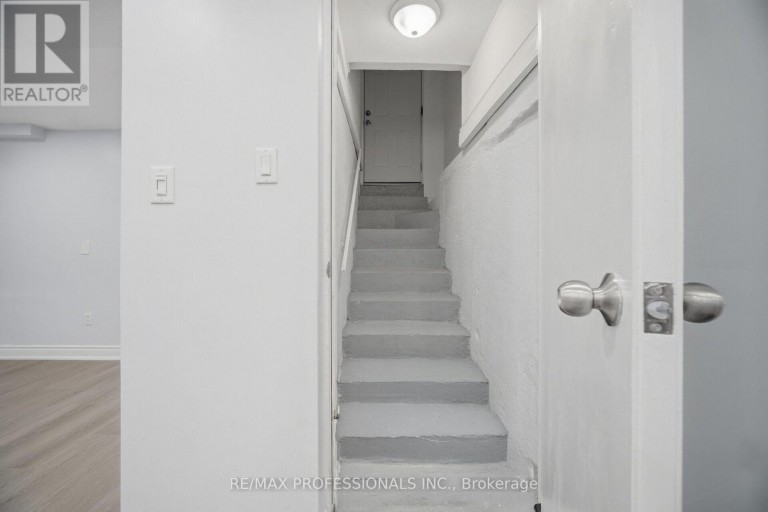 4 MCFADDEN DRIVE, Brampton (Heart Lake East), Ontario, L6Z3H4