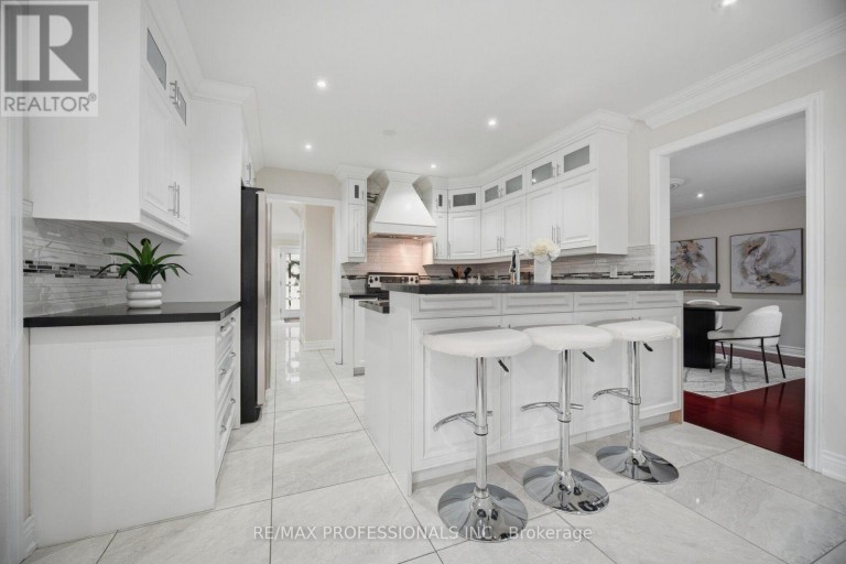 4 MCFADDEN DRIVE, Brampton (Heart Lake East), Ontario, L6Z3H4