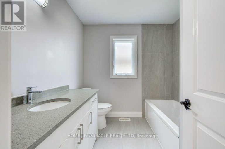 3032 DOYLE DRIVE, London South (South U), Ontario, N6M0G8