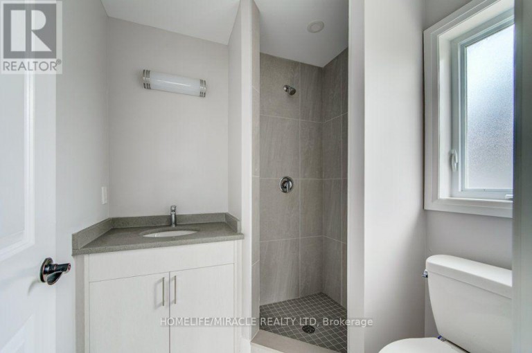 3032 DOYLE DRIVE, London South (South U), Ontario, N6M0G8