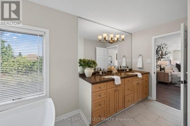 1316 CORLEY DRIVE N London North (North A) Ontario photo 23