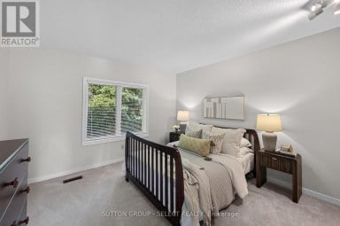 1316 CORLEY DRIVE N London North (North A) Ontario photo 26