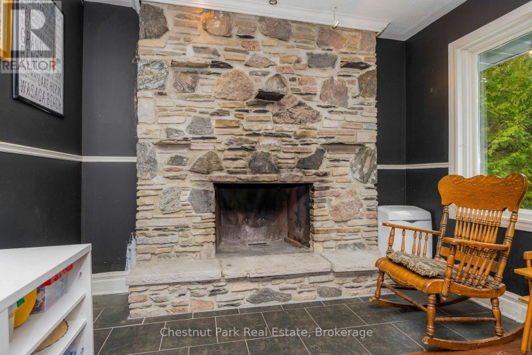 4 PARKSIDE AVENUE, Collingwood, Ontario, L9Y5P3